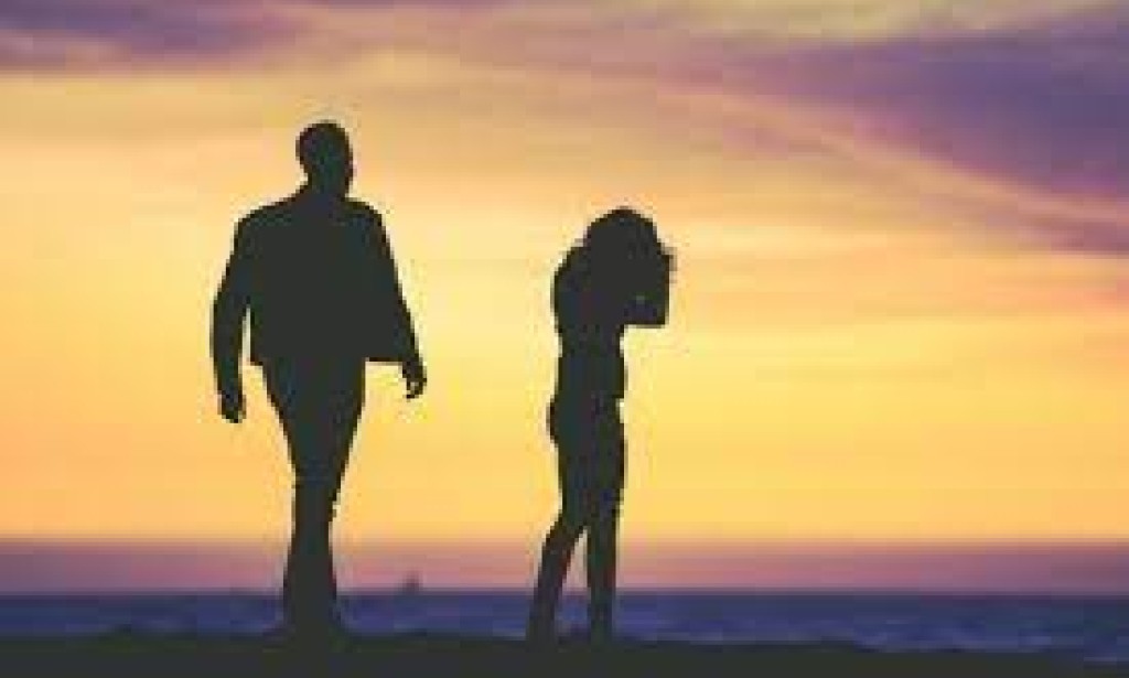 10 kiểu cãi nhau vặt vãnh gây tổn thương quan hệ